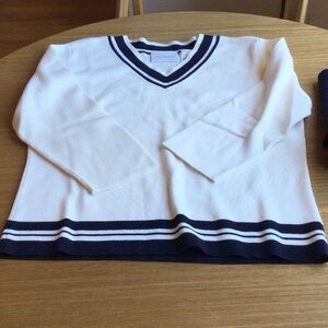 Liz Claiborne White Sweater & Navy Pant Set